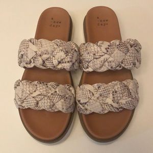 Never Worn-New Day Woman’s Sandal